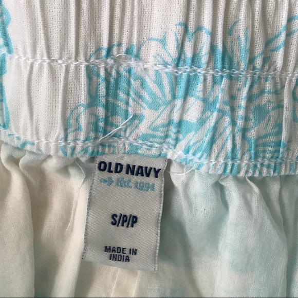 Old Navy white/Aqua floral skirt size medium - Picture 6 of 7